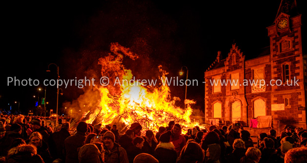 Biggar Bonfire 2016 - picture © Andrew Wilson